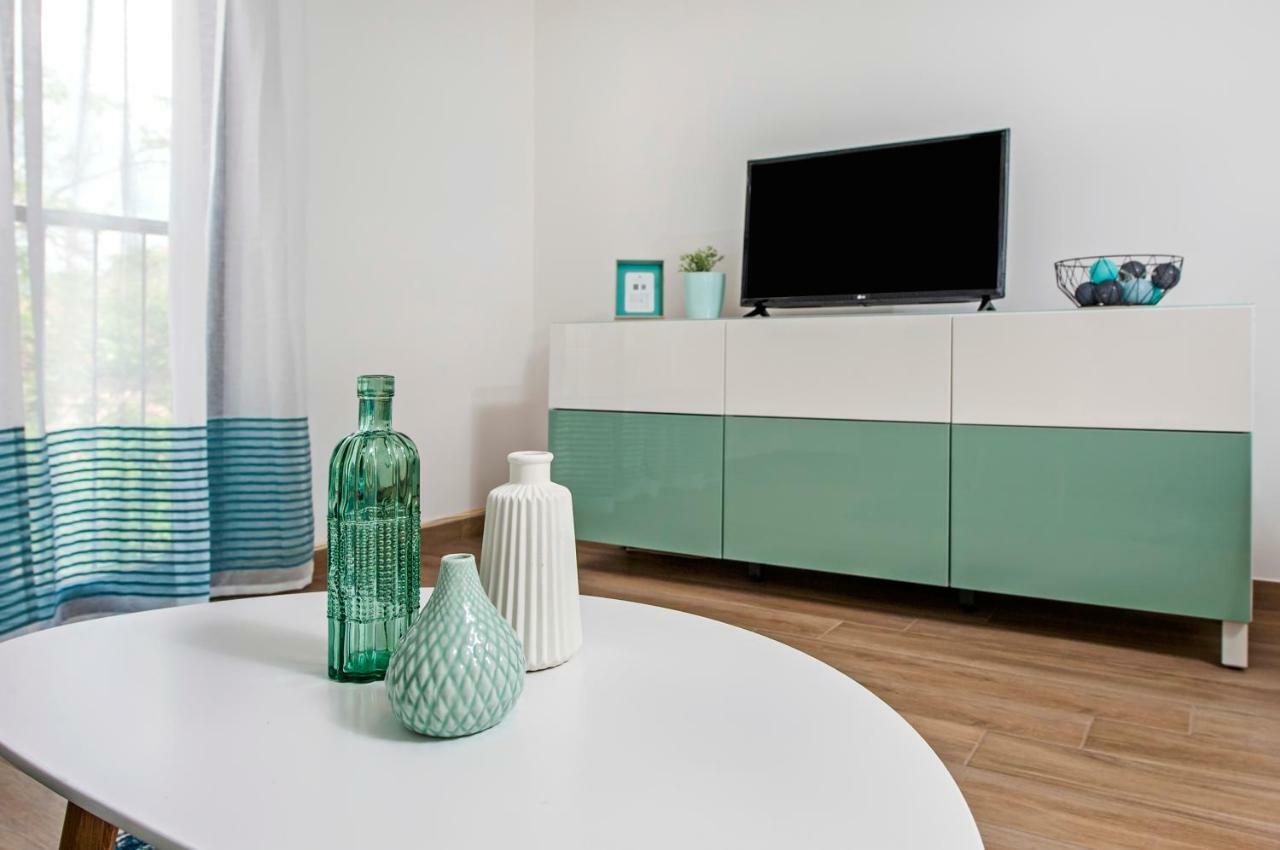 Apartment Loki Ровин Екстериор снимка